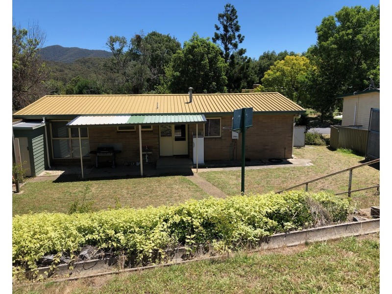 7 CRAWFORD COURT, Dartmouth VIC 3701