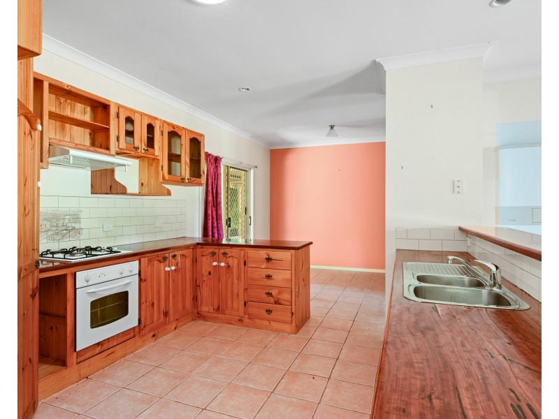 5 Emily Close, Tangambalanga VIC 3691