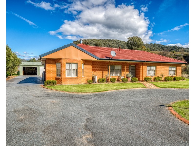3746 OMEO HIGHWAY, Eskdale VIC 3701