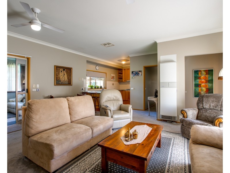 3746 OMEO HIGHWAY, Eskdale VIC 3701