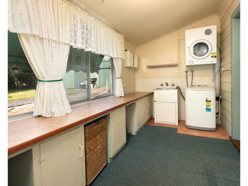 6 Drummond Street, Eskdale VIC 3701