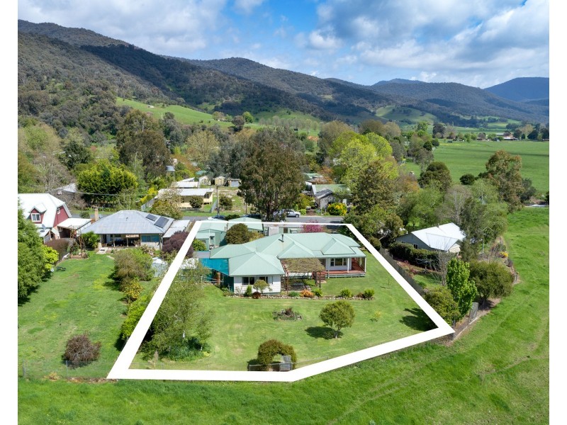 6 Drummond Street, Eskdale VIC 3701