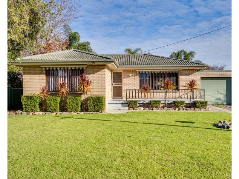 540 MUTSCH STREET, Lavington NSW 2641