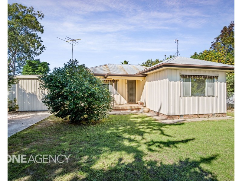 472 Ashford Street, Lavington NSW 2641