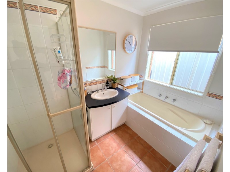 13 Birkdale Terrace, Wodonga VIC 3690