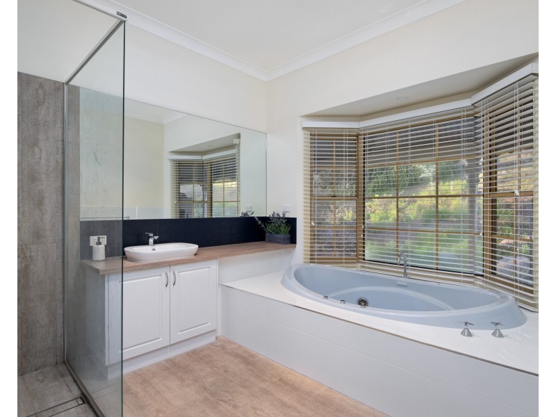 12 Echidna Court, Baranduda VIC 3691