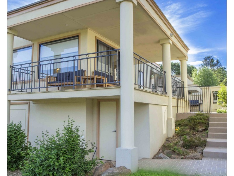 2/9 PEPPERMINT PARADE, Lake Hume Village NSW 3691