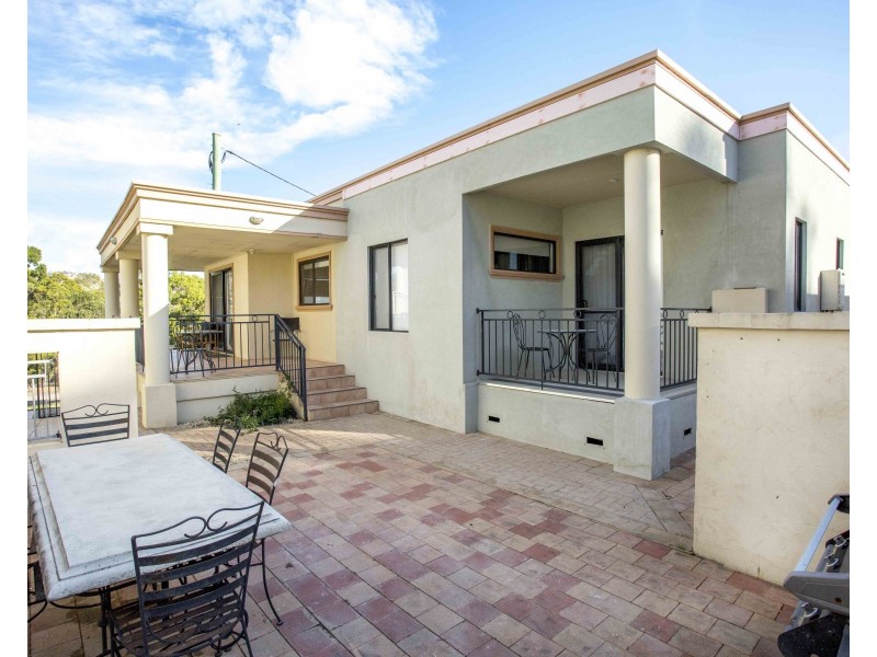 2/9 PEPPERMINT PARADE, Lake Hume Village NSW 3691