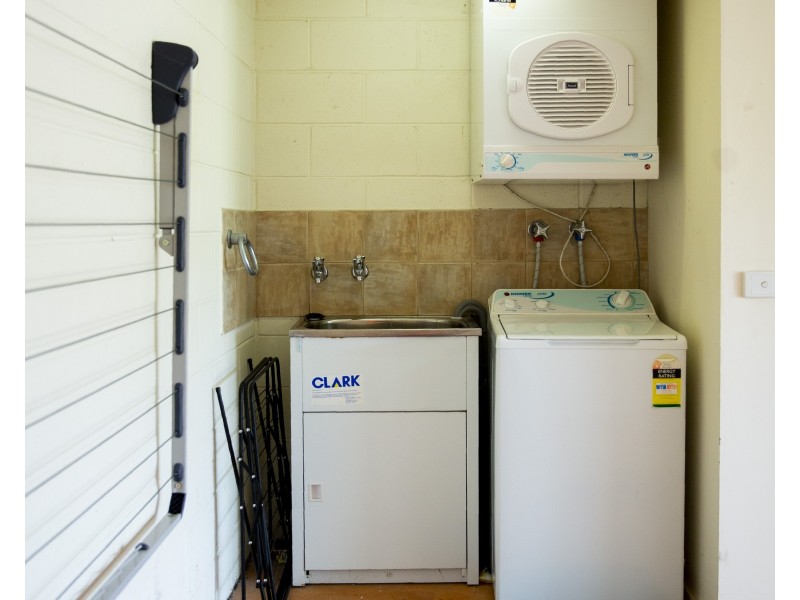 2/9 PEPPERMINT PARADE, Lake Hume Village NSW 3691