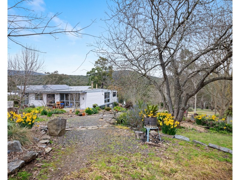 2 Jitema Street, Dartmouth VIC 3701