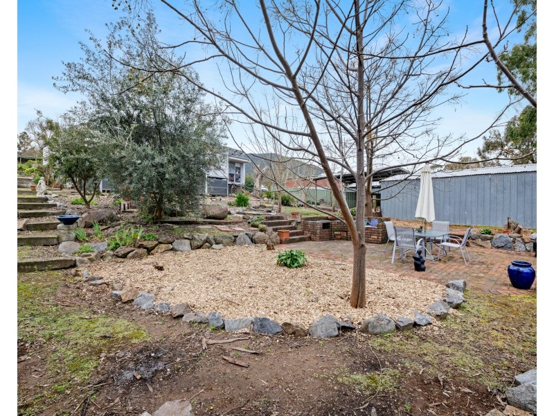 2 Jitema Street, Dartmouth VIC 3701