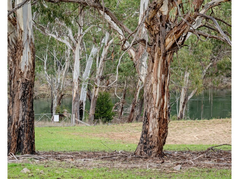 2 Jitema Street, Dartmouth VIC 3701