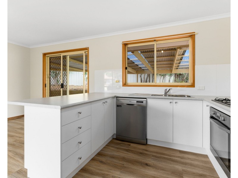 6 Jason Circuit, Wodonga VIC 3690