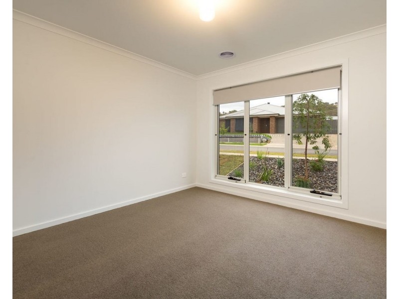 1 Chatham Road, Leneva VIC 3691