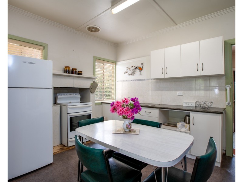 3765 Omeo Highway, Eskdale VIC 3701