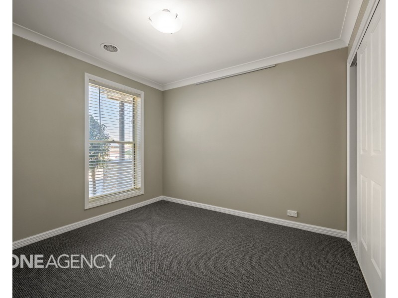 2 Lytham Court, West Wodonga VIC 3690