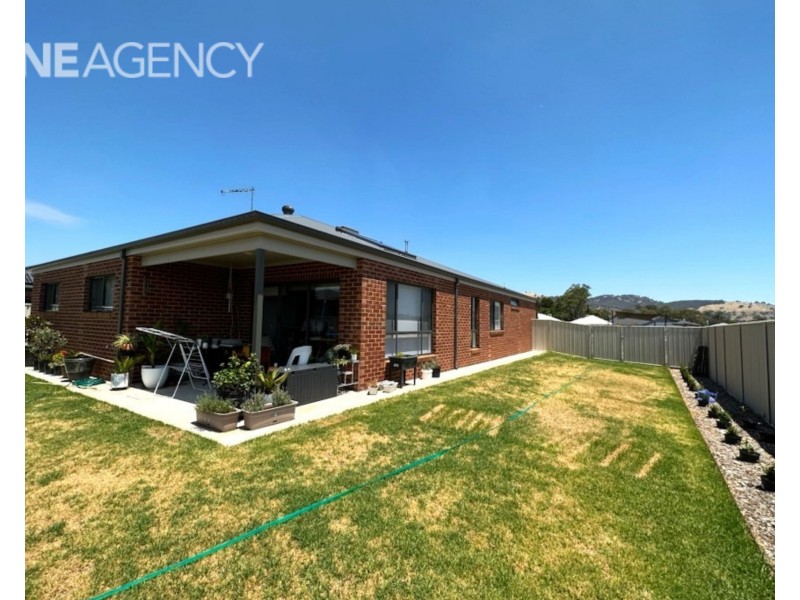 14 Darling Street, West Wodonga VIC 3690