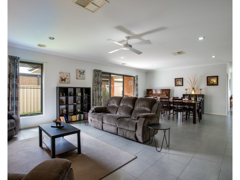 24 Omeara Street, Wodonga VIC 3690