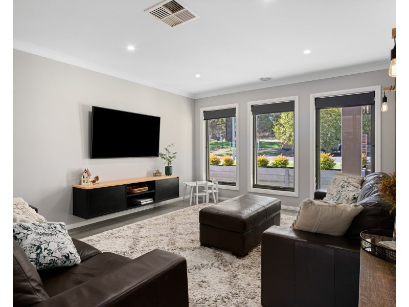 8 RAFTER STREET, Baranduda VIC 3691