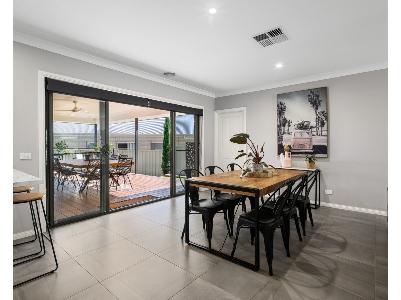 8 RAFTER STREET, Baranduda VIC 3691