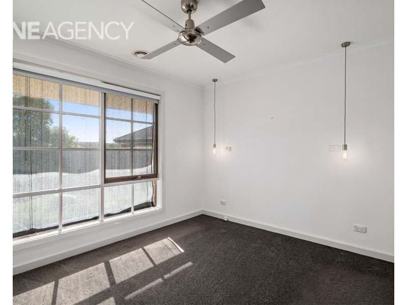 71 Mayfair Drive, Wodonga VIC 3690