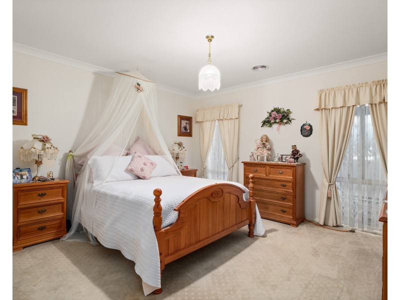 8 Whiteley Circuit, Baranduda VIC 3691