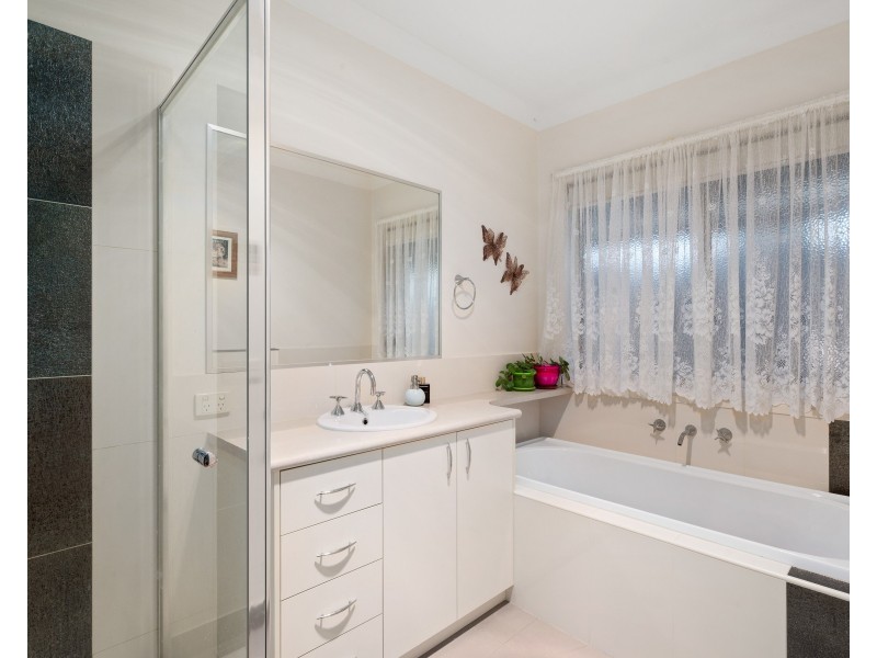 8 Whiteley Circuit, Baranduda VIC 3691