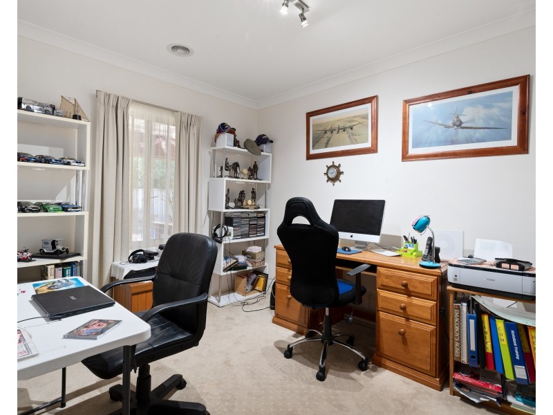 8 Whiteley Circuit, Baranduda VIC 3691