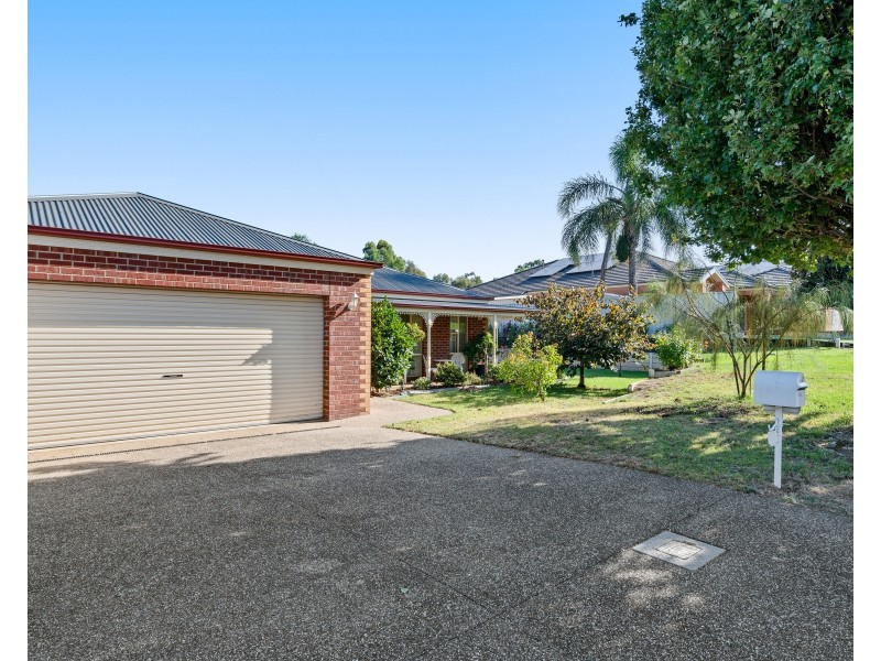 8 Whiteley Circuit, Baranduda VIC 3691