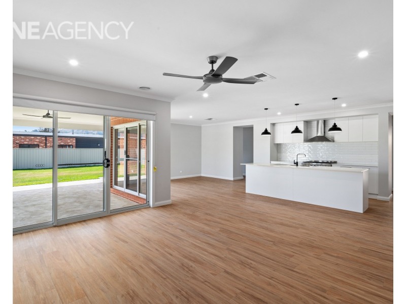13 Bogong Drive, Tangambalanga VIC 3691