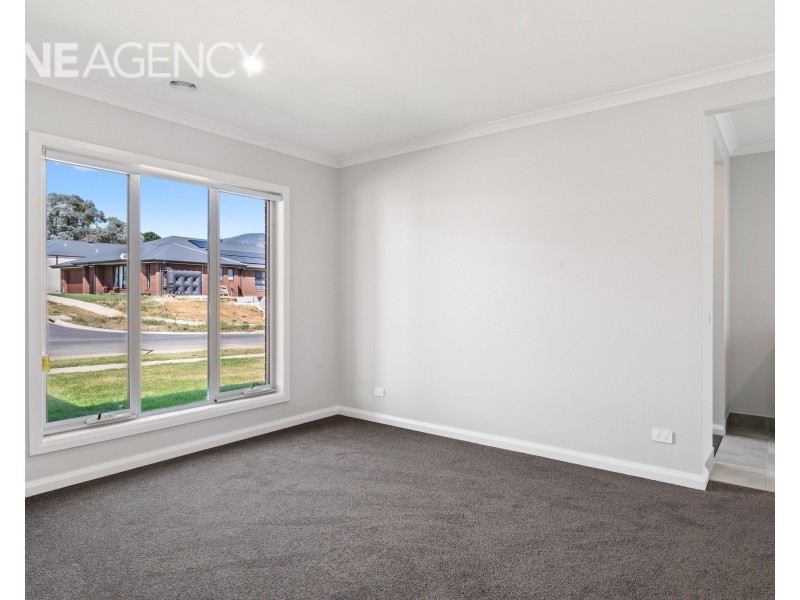 13 Bogong Drive, Tangambalanga VIC 3691