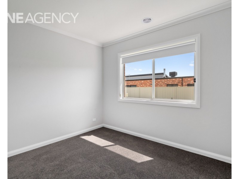 13 Bogong Drive, Tangambalanga VIC 3691