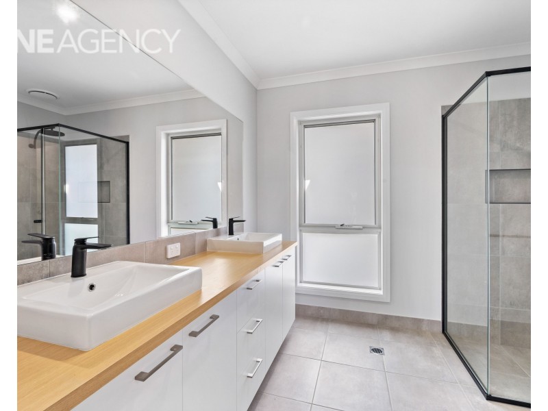 13 Bogong Drive, Tangambalanga VIC 3691