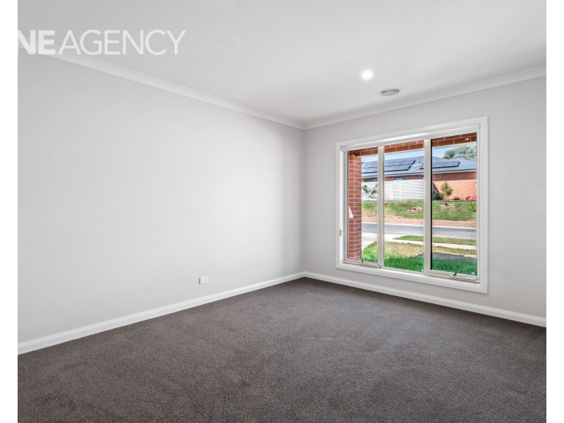 13 Bogong Drive, Tangambalanga VIC 3691