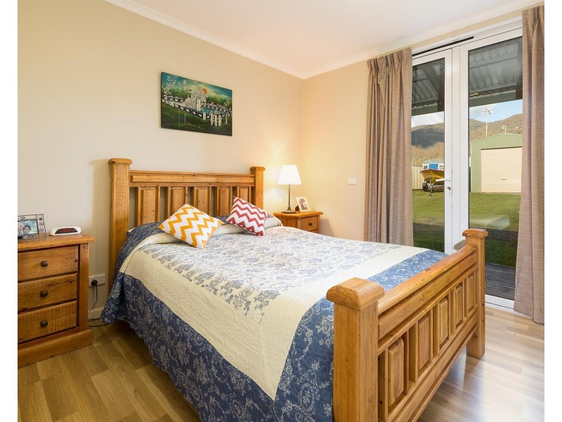 3796 Omeo Highway, Eskdale VIC 3701