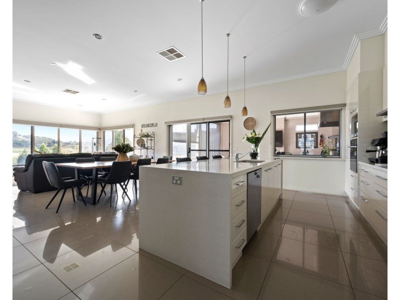 65 Castle Creek Road, Wodonga VIC 3690