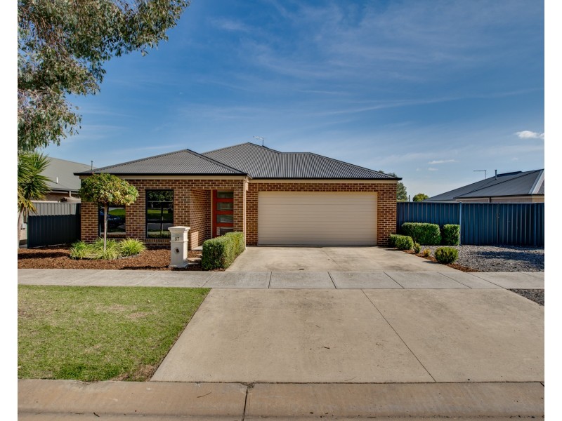 57 Silky Oak Avenue, Wodonga VIC 3690