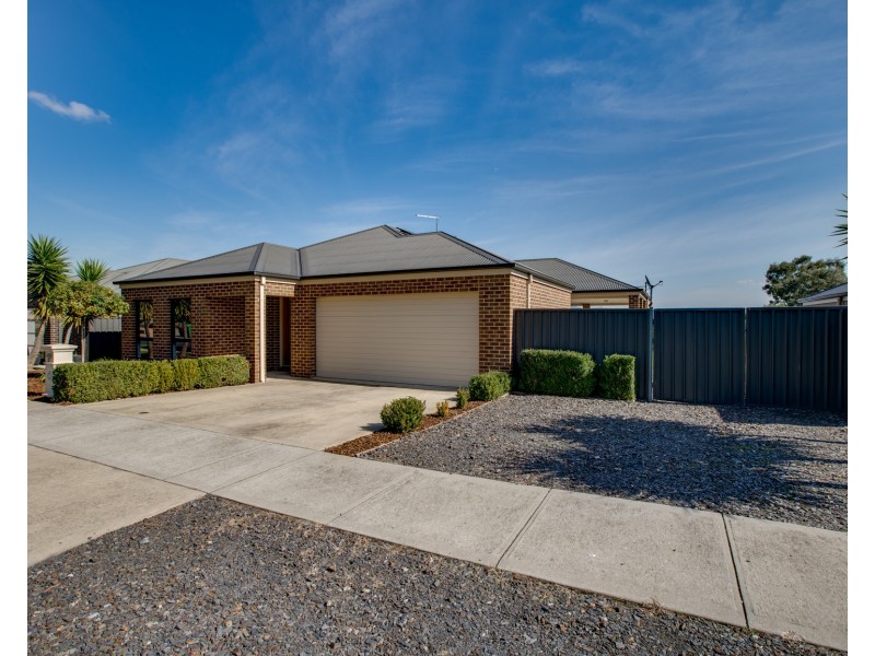 57 Silky Oak Avenue, Wodonga VIC 3690