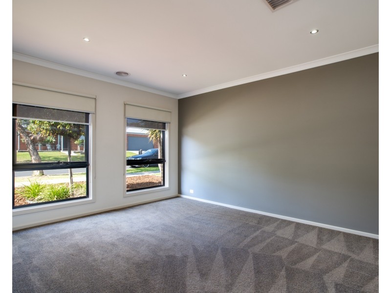 57 Silky Oak Avenue, Wodonga VIC 3690