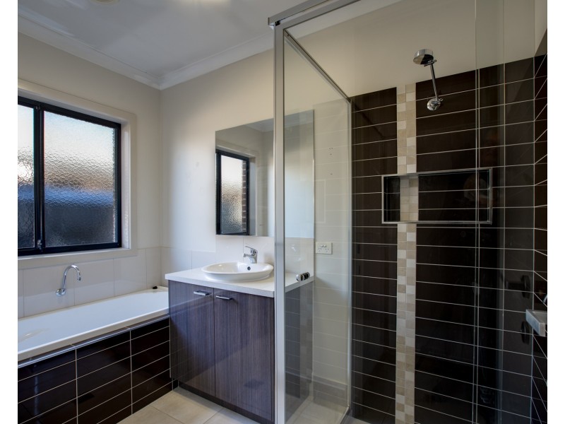 57 Silky Oak Avenue, Wodonga VIC 3690