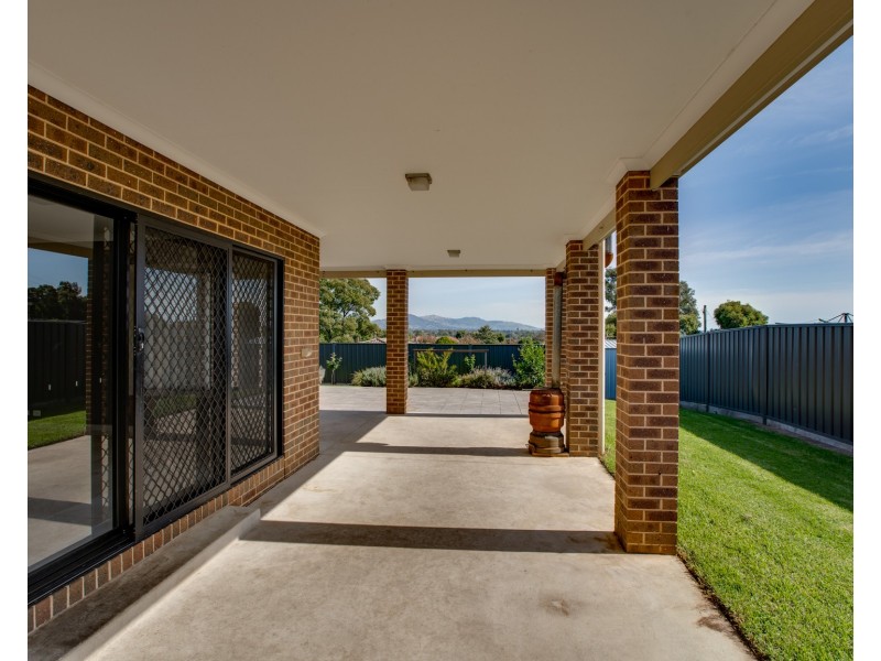 57 Silky Oak Avenue, Wodonga VIC 3690