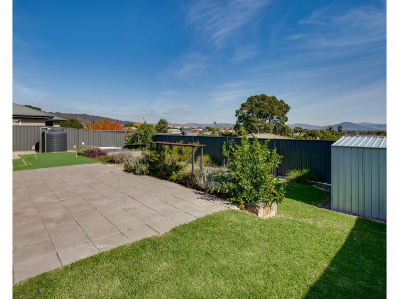 57 Silky Oak Avenue, Wodonga VIC 3690
