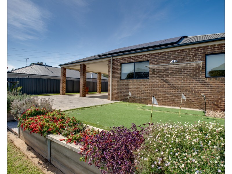 57 Silky Oak Avenue, Wodonga VIC 3690