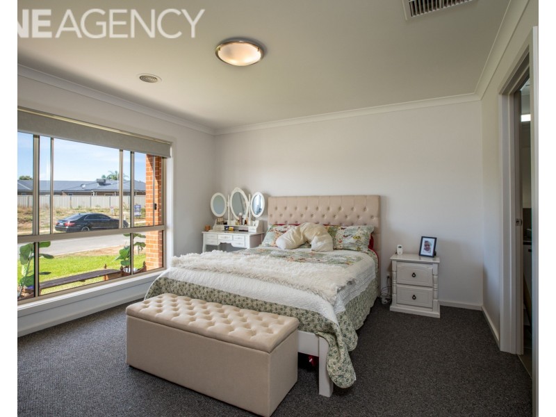 9 Roper Street, West Wodonga VIC 3690