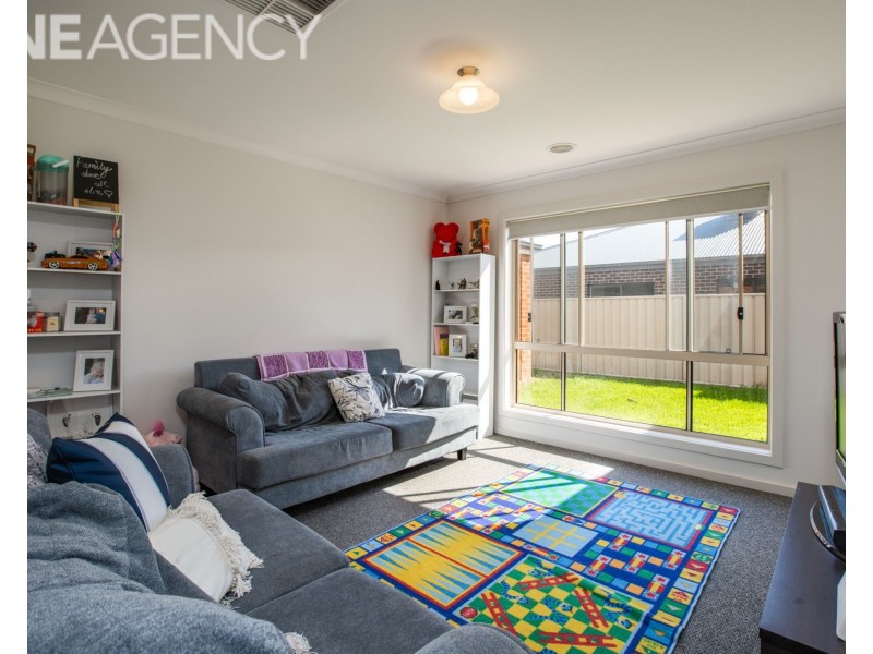 9 Roper Street, West Wodonga VIC 3690