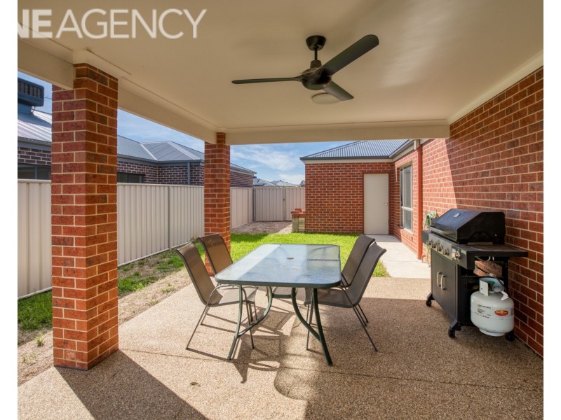 9 Roper Street, West Wodonga VIC 3690