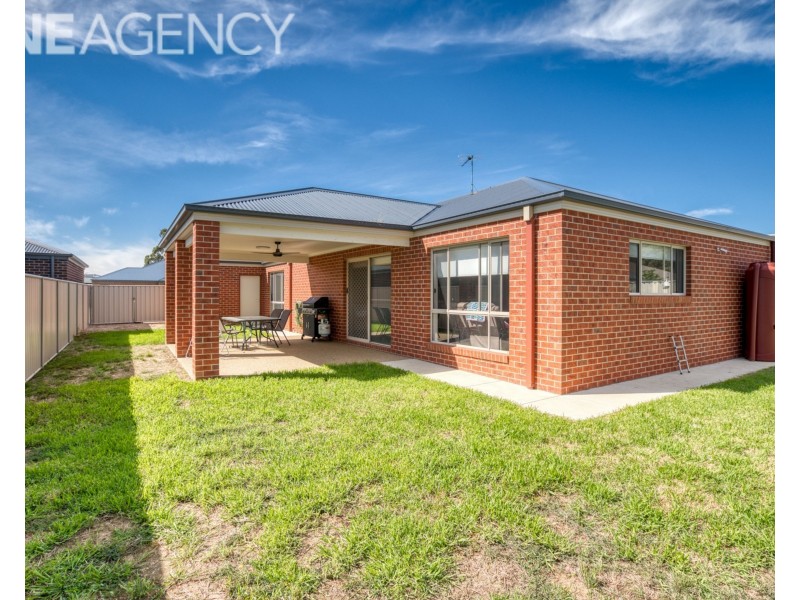 9 Roper Street, West Wodonga VIC 3690