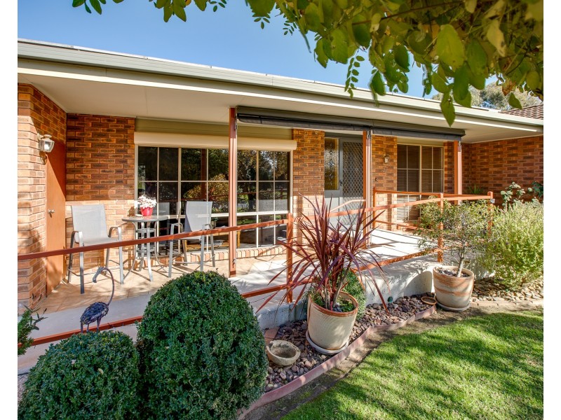 9 Player Court, Wodonga VIC 3690