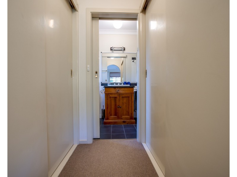 9 Player Court, Wodonga VIC 3690