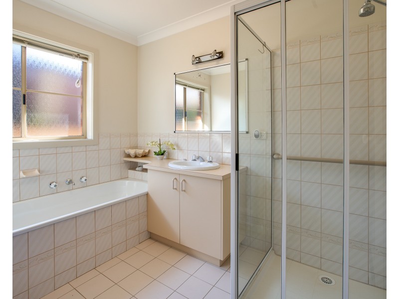 9 Player Court, Wodonga VIC 3690
